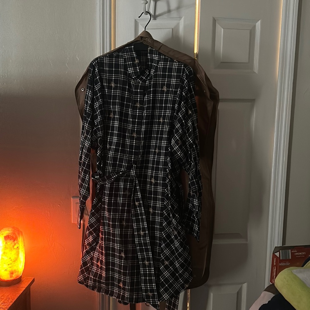 Burberry NWT and dust bag shirt dress. Navy, white, and gold matte horse print.